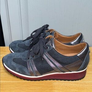 Longchamp Sneakers ( Size 37)